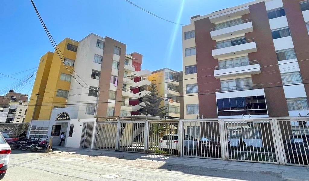 VENTA DE DEPARTAMENTO 4° PISO EN CONDOMINIO, URB. SAN EDUARDO